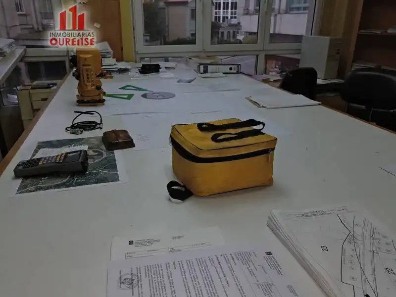 Oficina de alquiler en Ourense Capital  con Aire acondicionado y Amueblado