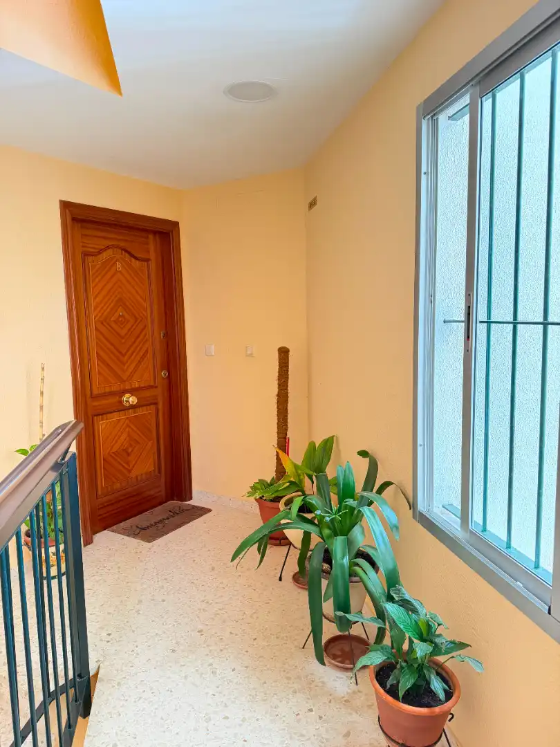 Flat for sale in Lebrija  with Air Conditioner and Oven