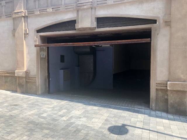 Garaje en Alquiler en Carrer de Mont-roig, 18 en El Putget i el Farró