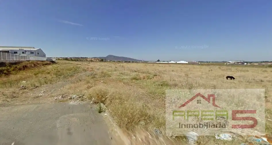 Industrial land for sale in Oeste