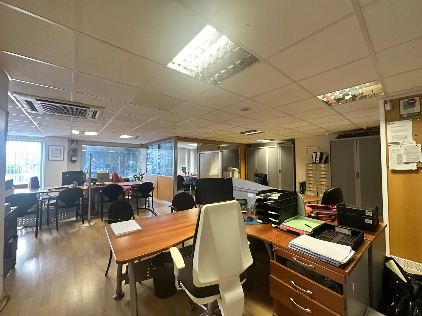 Oficina en venda en Vigo  amb Aire condicionat, Calefacció i Moblat