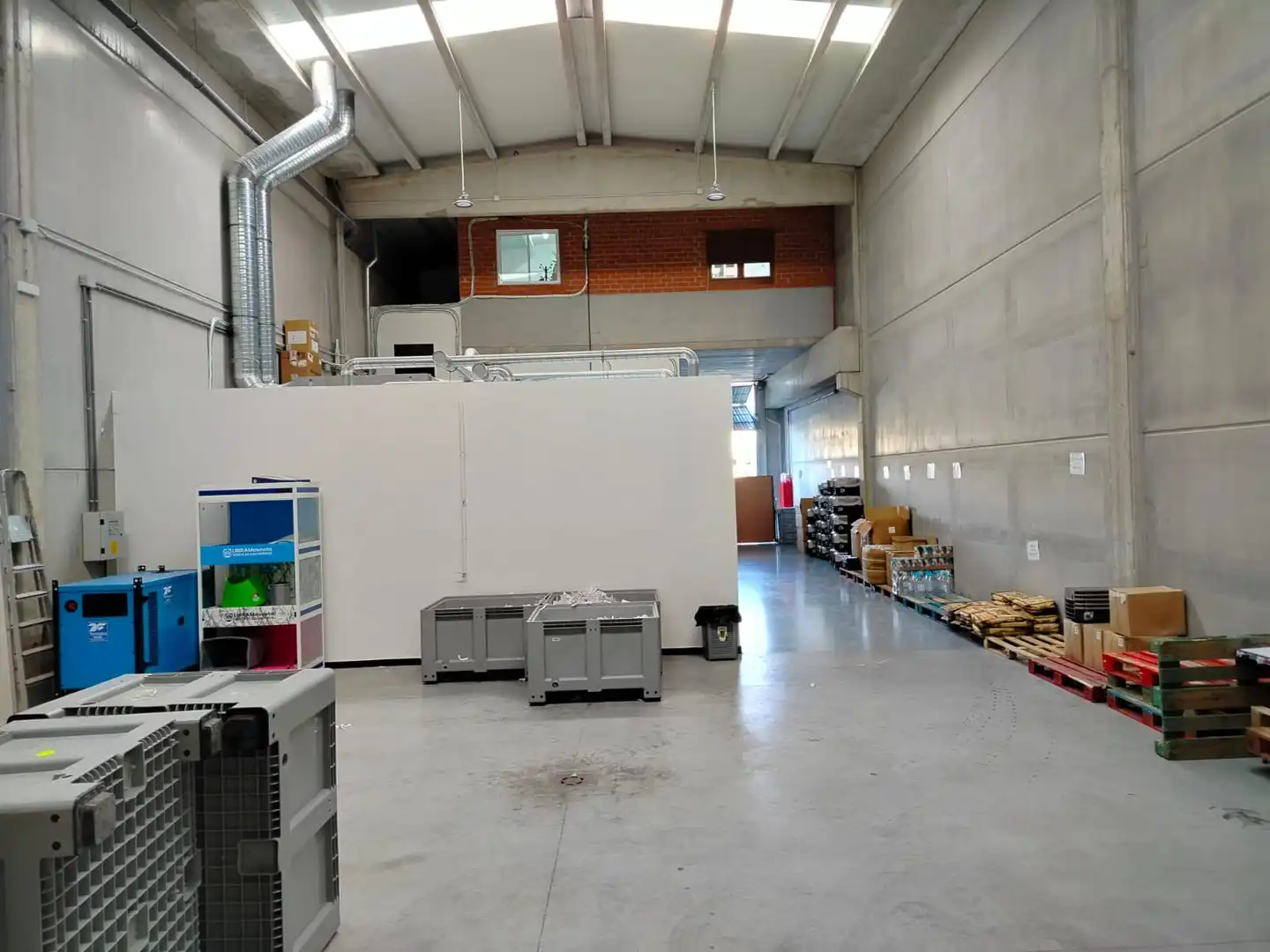 Nave industrial en traspaso en Parla con Calefacción