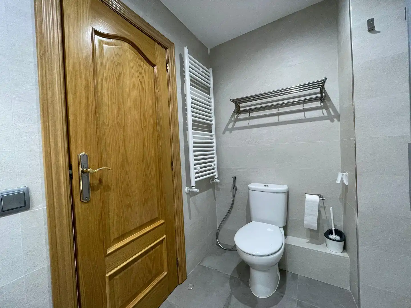 Bathroom of Flat for sale in Molins de Rei  with Air Conditioner and Heating