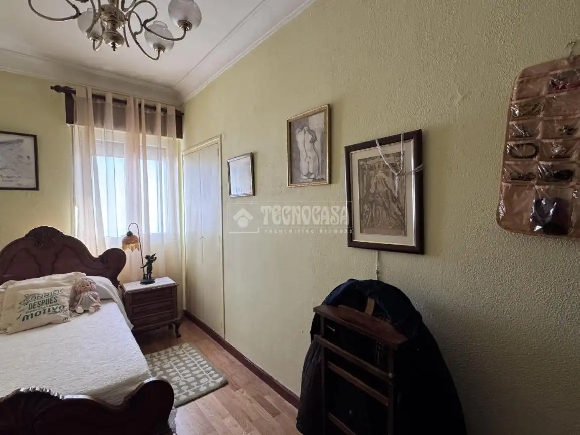 Bedroom of Detached homes for sale in León Capital   with Heating and Parquet flooring