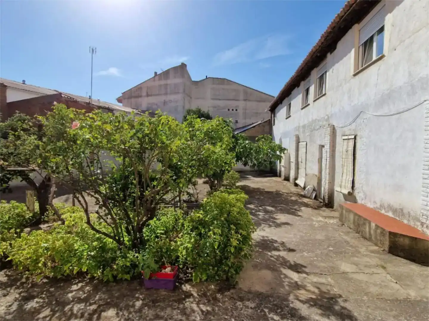 Vista exterior de Pis en venda en Arévalo amb Jardí privat, Moblat i Balcó