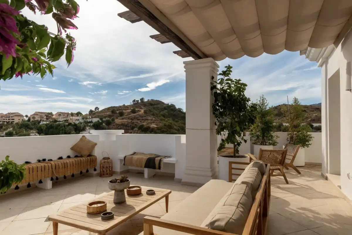 Terrasse von Maisonette zur Miete in Marbella mit Klimaanlage, Terrasse und Abstellraum