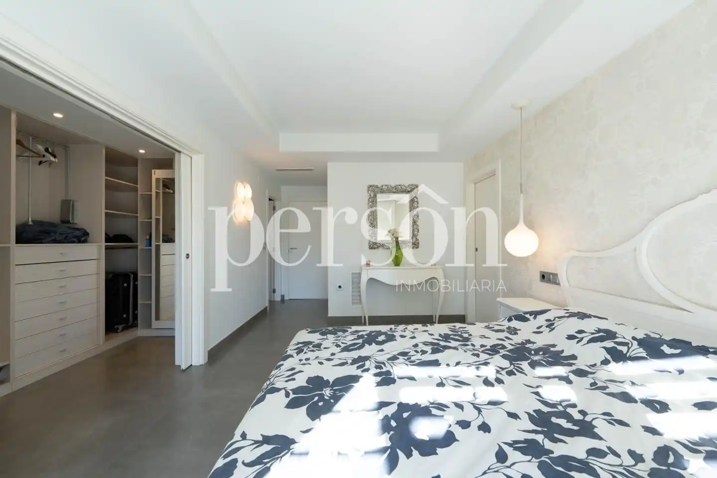Habitación de Casa o chalet en venta en La Pobla de Vallbona con Aire acondicionado, Calefacción y Jardín privado