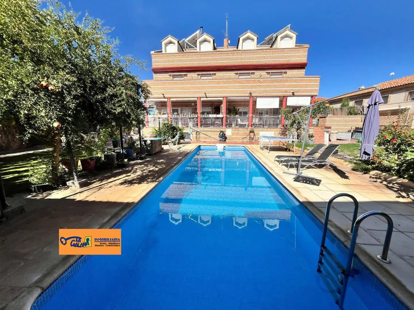 Schwimmbecken von Haus oder Chalet zum Verkauf in Valdepeñas mit Klimaanlage, Heizung und Terrasse