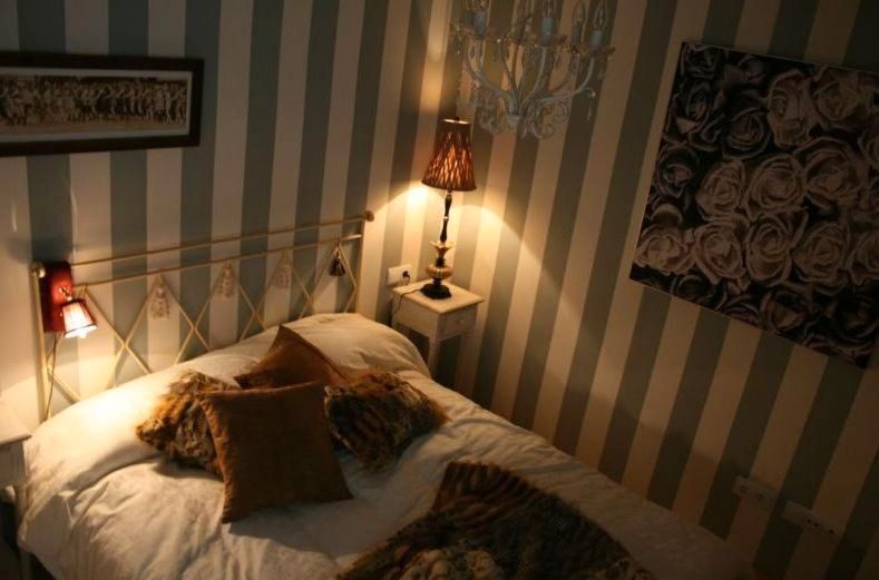 Habitación de Apartamento de alquiler en Barbastro con Amueblado y Se aceptan mascotas