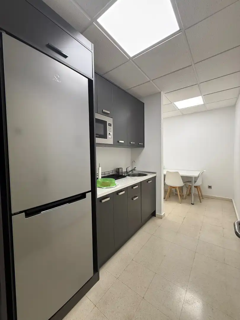 Cocina de Local de alquiler en Leganés con Aire acondicionado y Calefacción