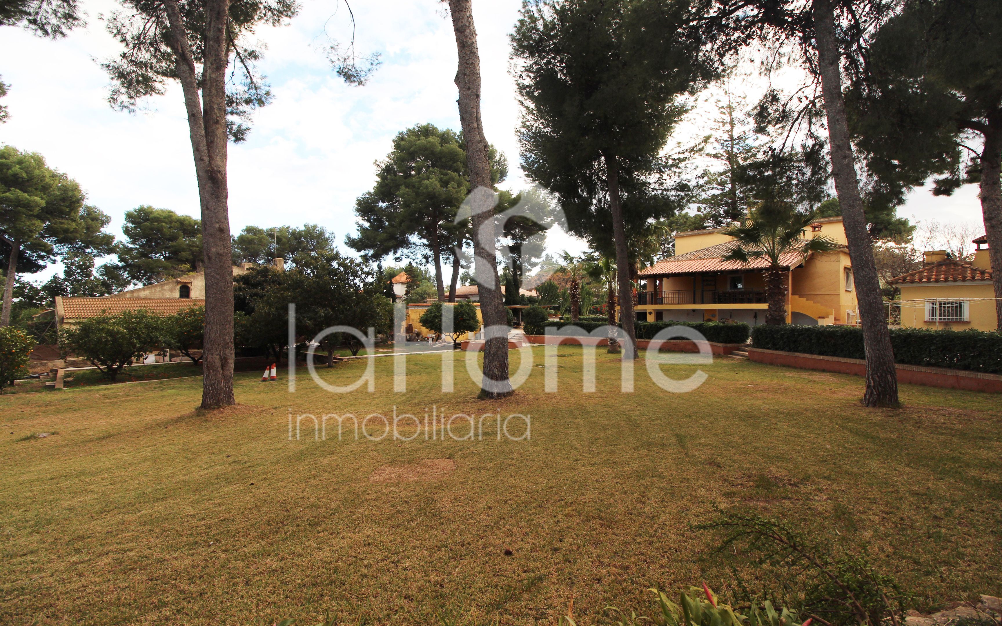 Jardí de Casa o xalet en venda en Paterna amb Aire condicionat, Calefacció i Jardí privat