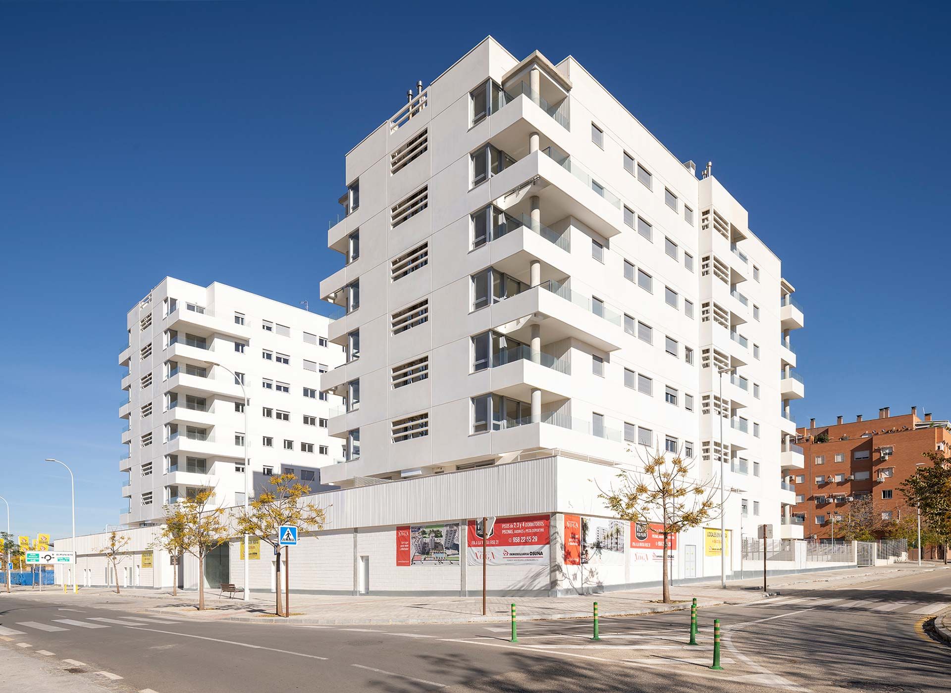 Exterior view of Premises for sale in  Granada Capital