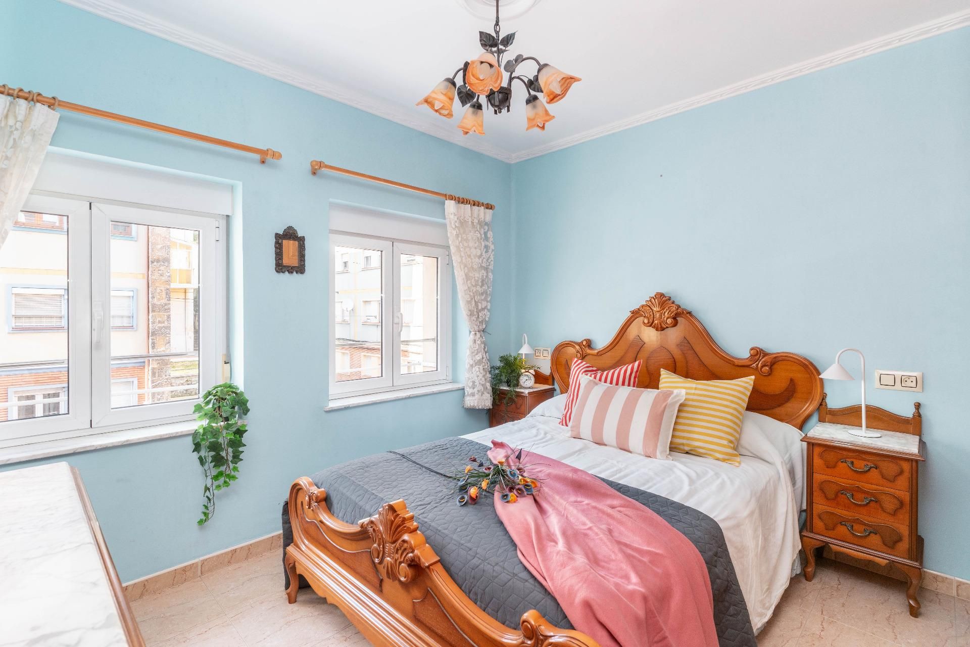 Bedroom of Flat for sale in Oviedo   with Heating and Furnished