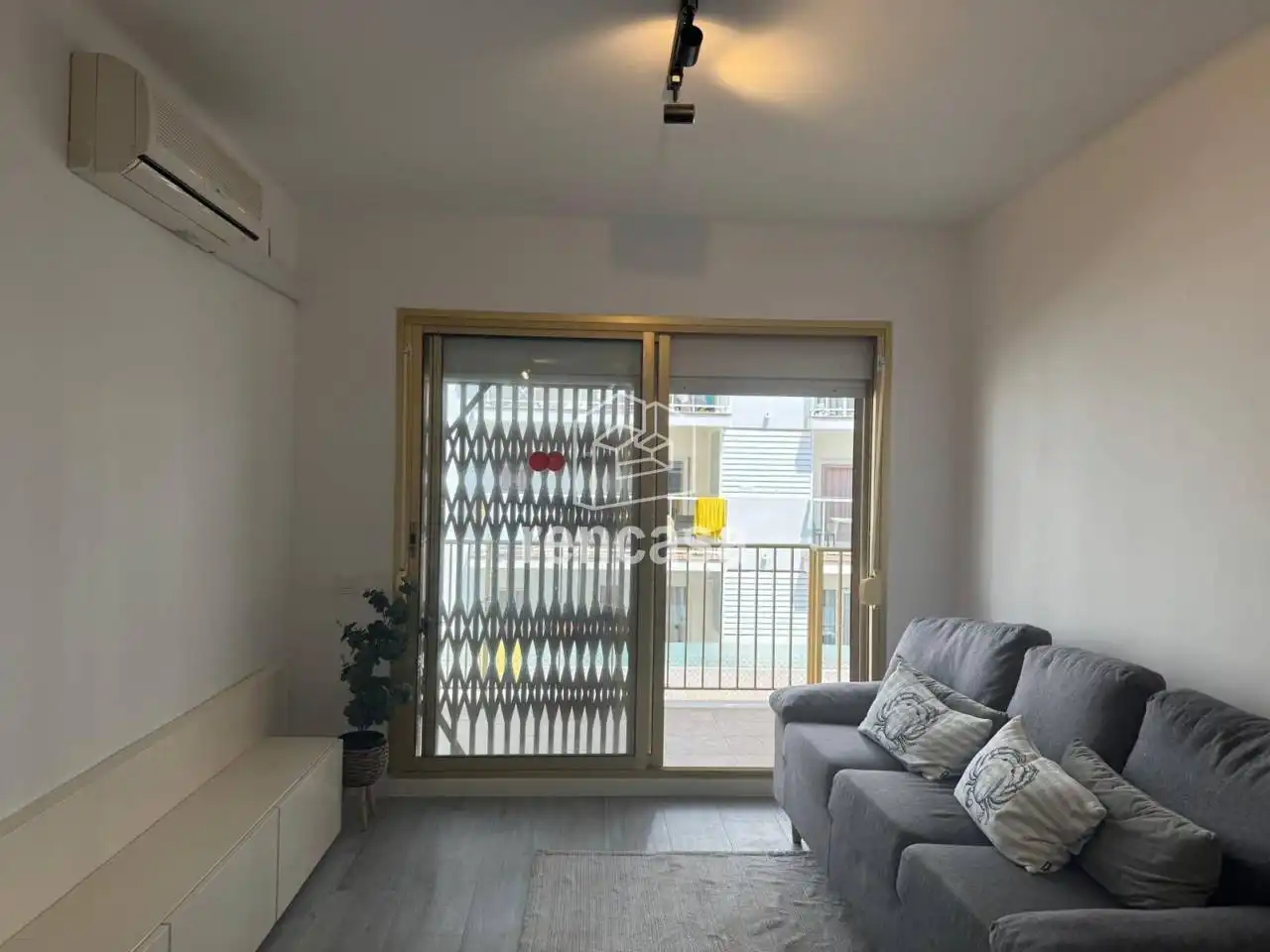 Living room of Flat for sale in Cambrils  with Air Conditioner, Heating and Furnished