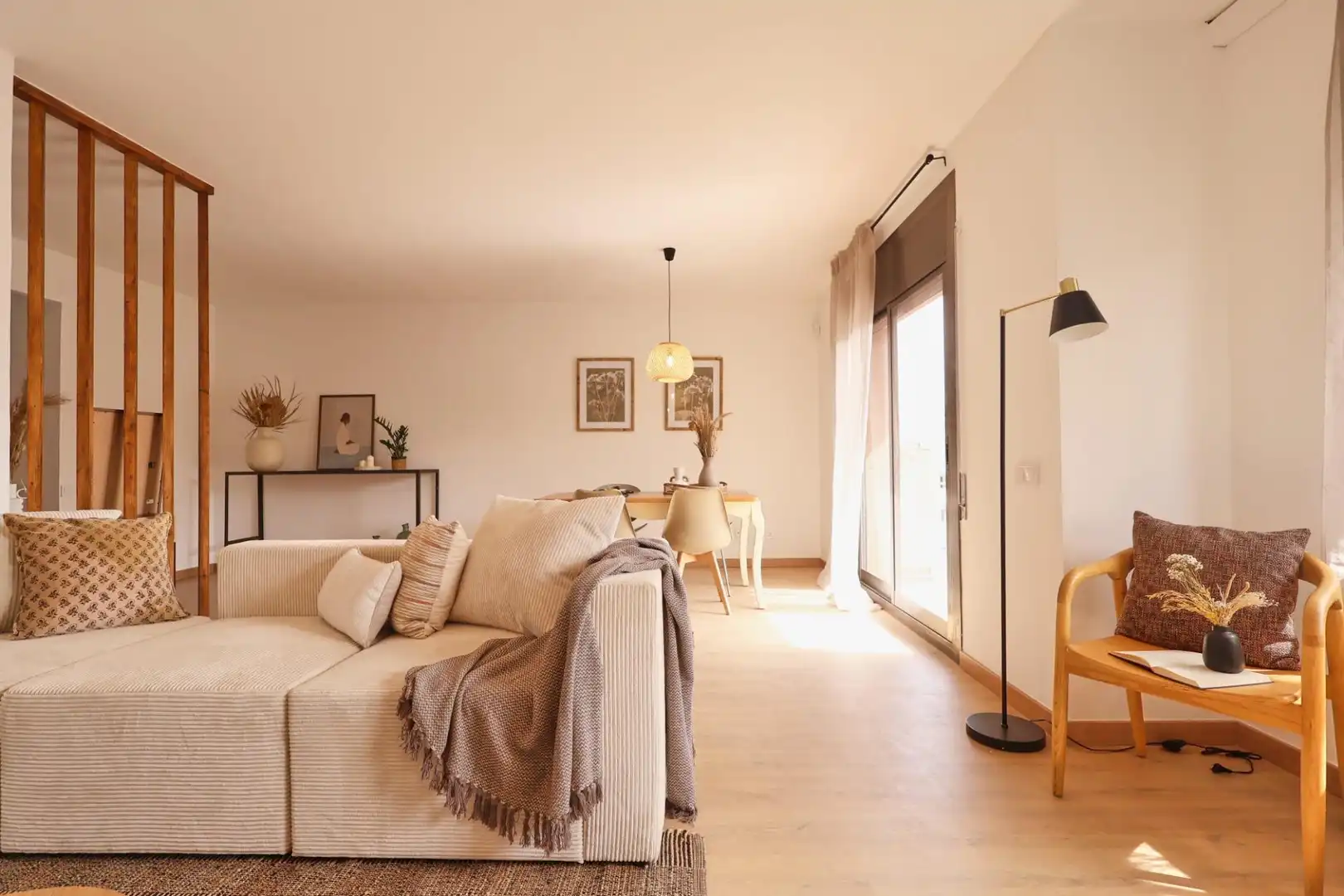 Sala de estar de Piso en venta en Vilanova i la Geltrú con Parquet, Trastero y Balcón