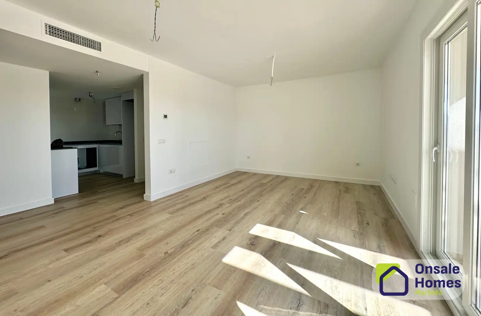 Dachboden zur Miete in Marbella mit Klimaanlage, Terrasse und Abstellraum