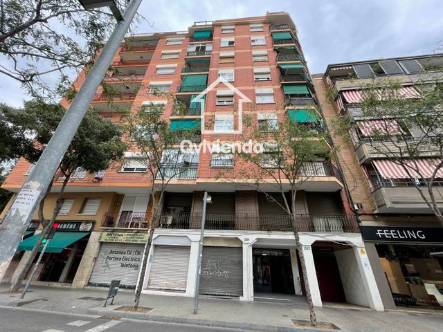 Local comercial en Venta en Carrer de Baldomer Solà en Gorg