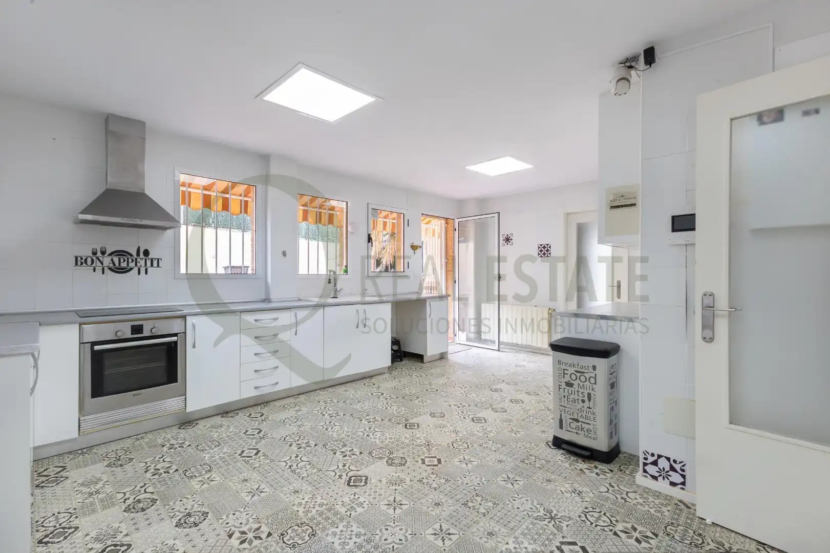 Cocina de Casa o chalet en venta en Alicante / Alacant con Jardín privado, Terraza y Trastero