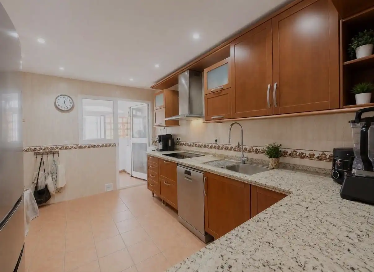 Kitchen of Houses for sale in Fuengirola  with Air Conditioner, Heating and Private garden