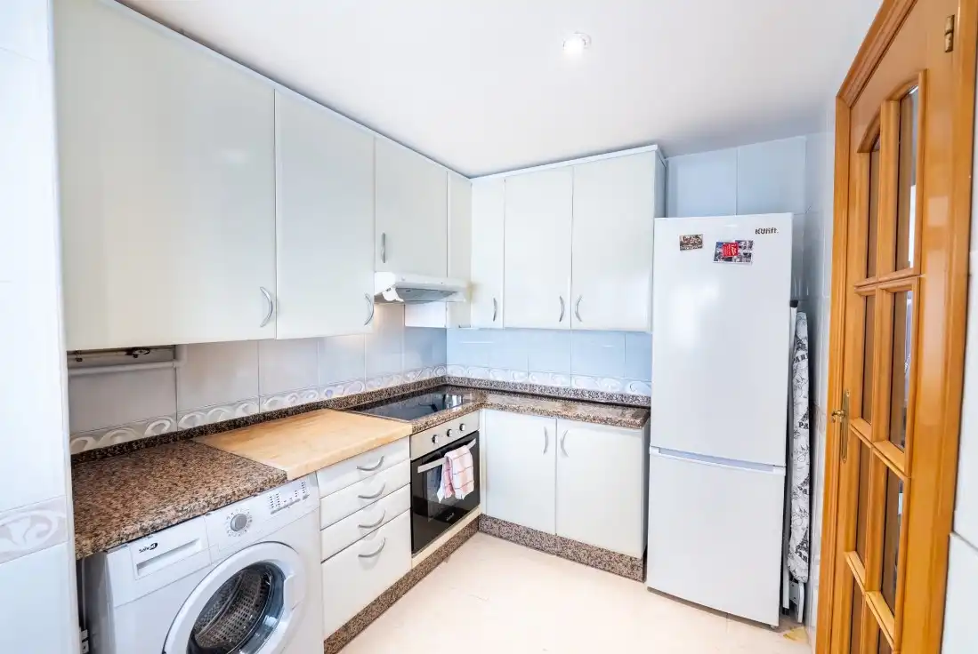 Kitchen of Flat for sale in Marbella  with Air Conditioner, Heating and Terrace