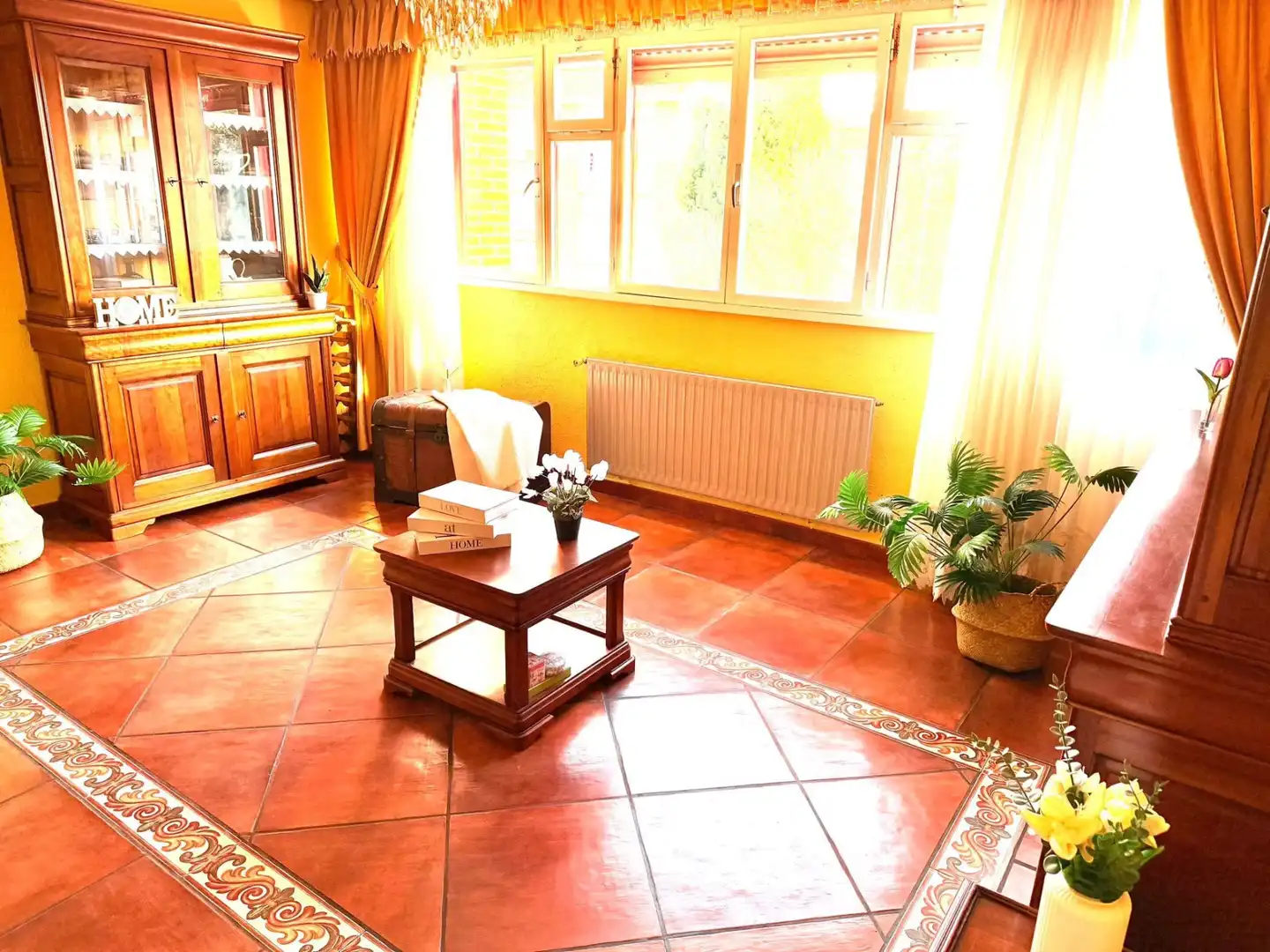 Sala de estar de Dúplex en venta en Corvera de Asturias con Calefacción, Parquet y Trastero