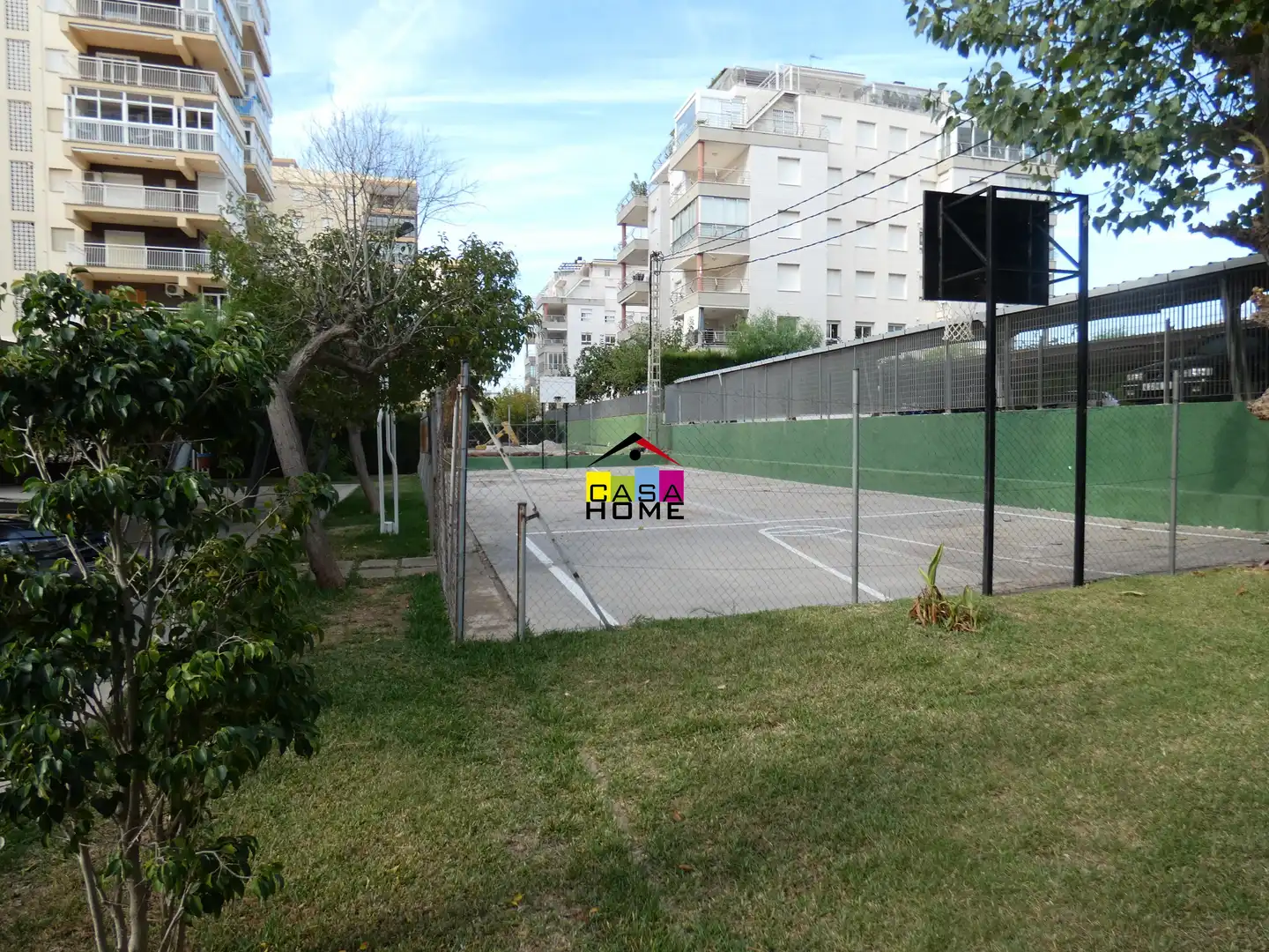 Parking de Apartamento en venta en Benicasim / Benicàssim con Terraza, Amueblado y Piscina comunitaria