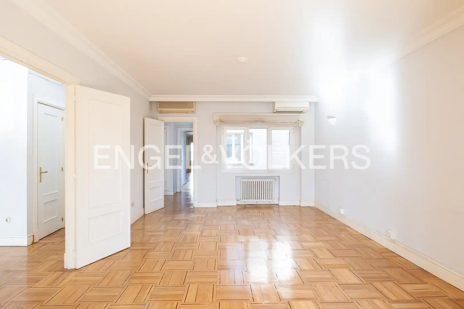 Sala de estar de Piso en venta en Madrid con Calefacción, Terraza y Trastero