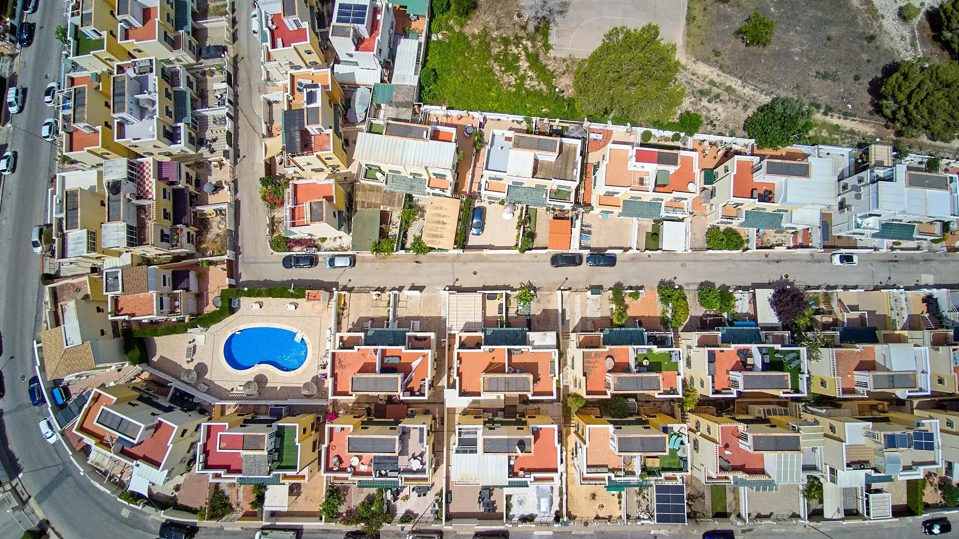 Vista exterior de Casa adosada en venta en Orihuela con Aire acondicionado, Calefacción y Jardín privado