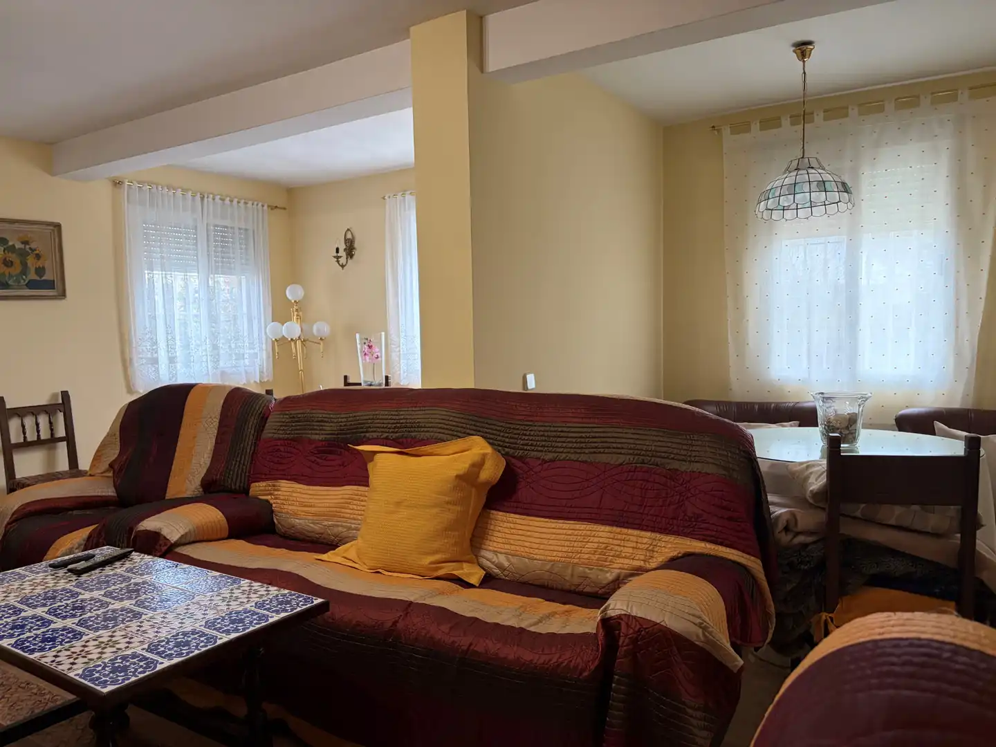Sala d'estar de Casa o xalet en venda en Villalbilla amb Calefacció i Jardí privat