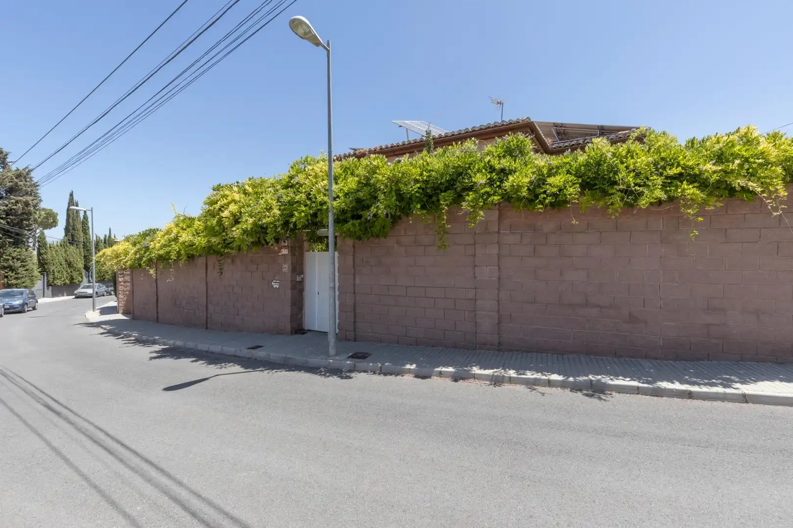 Vista exterior de Casa o xalet en venda en Las Gabias amb Piscina comunitària
