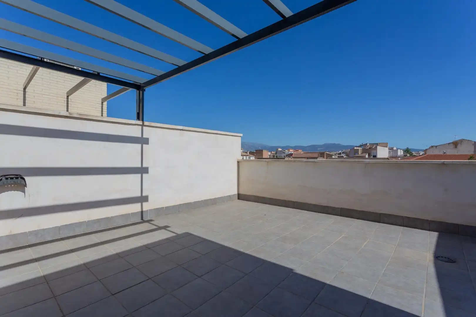 Terrassa de Casa adosada en venda en Churriana de la Vega amb Aire condicionat, Calefacció i Terrassa