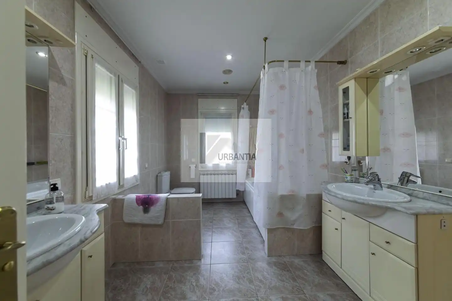 Baño de Casa o chalet en venta en Berrioplano / Berriobeiti con Aire acondicionado, Calefacción y Jardín privado