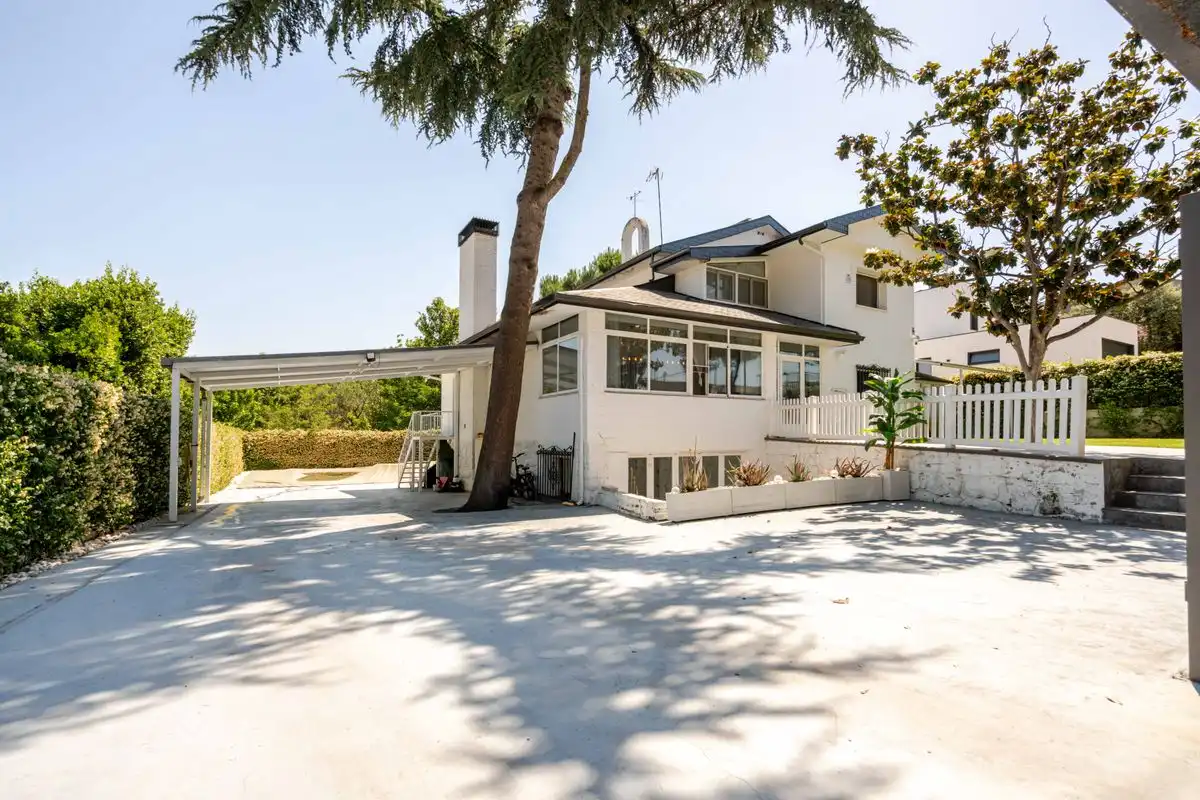 Vista exterior de Casa o chalet en venta en Boadilla del Monte con Aire acondicionado, Calefacción y Jardín privado