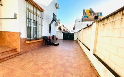 Exterior view of Single-family semi-detached for sale in El Puerto de Santa María  with Air Conditioner, Swimming Pool and Community pool