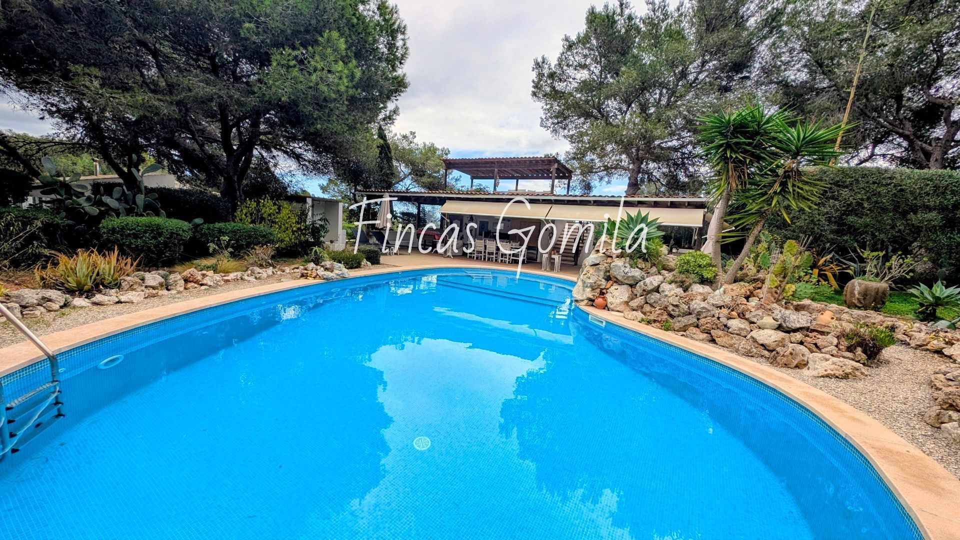 Swimming pool of House or chalet for sale in Sant Lluís  with Air Conditioner, Heating and Private garden