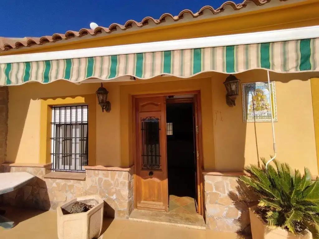 Casa amb jardí en venda a Camino Jauro, imagen 3