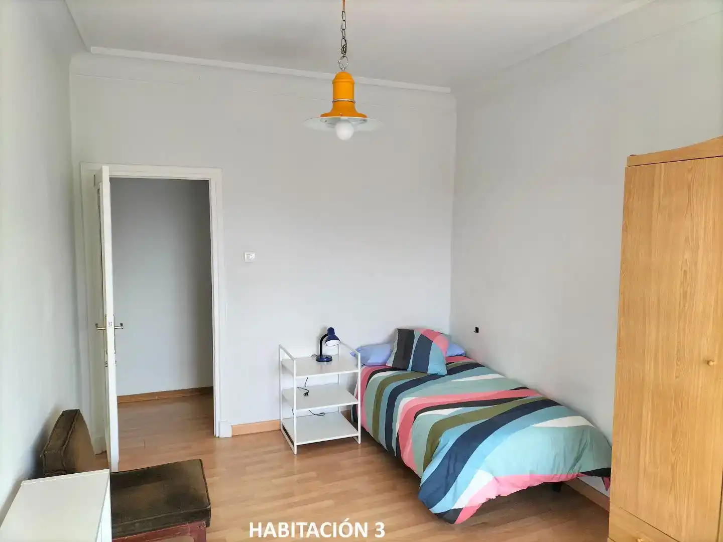 Habitación de Piso para compartir en León Capital  con Parquet, Amueblado y Balcón