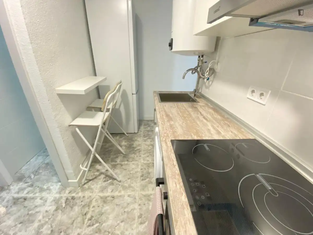 Room in Los Rosales