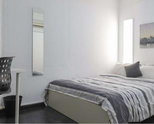 Bedroom of Flat to share in  Madrid Capital  with Air Conditioner and Terrace