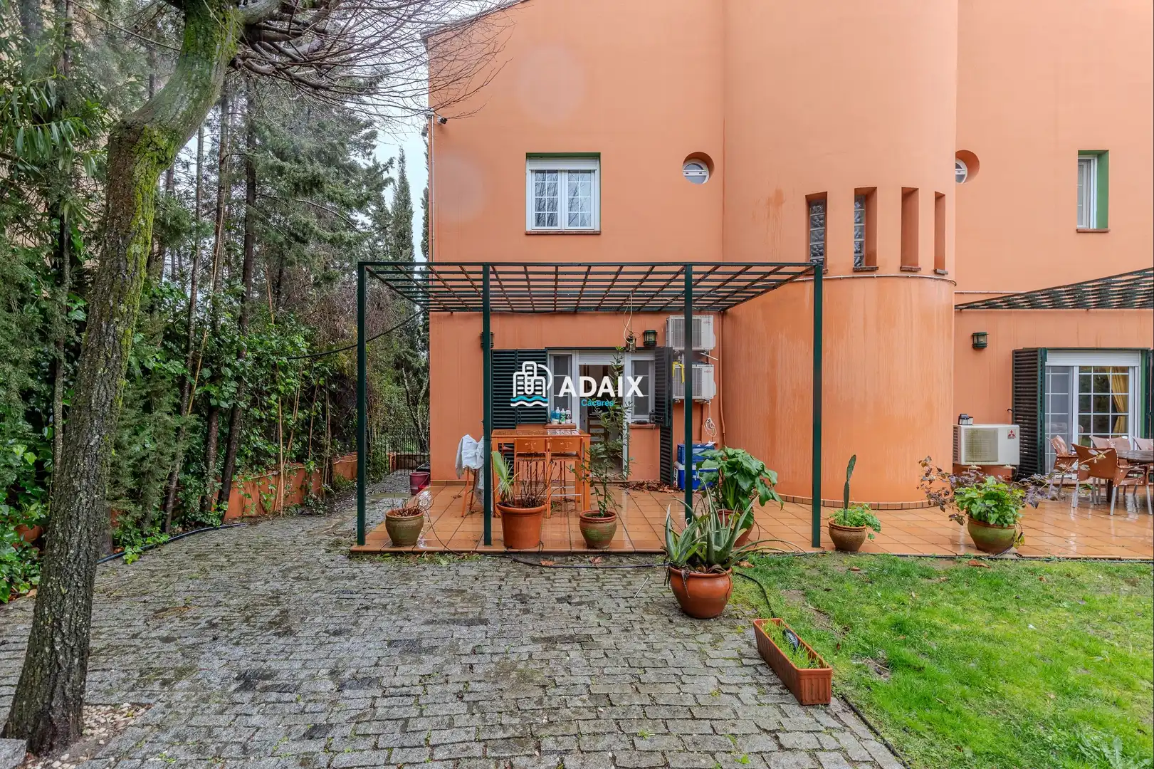 Jardí de Casa o xalet en venda en Cáceres amb Aire condicionat, Calefacció i Terrassa