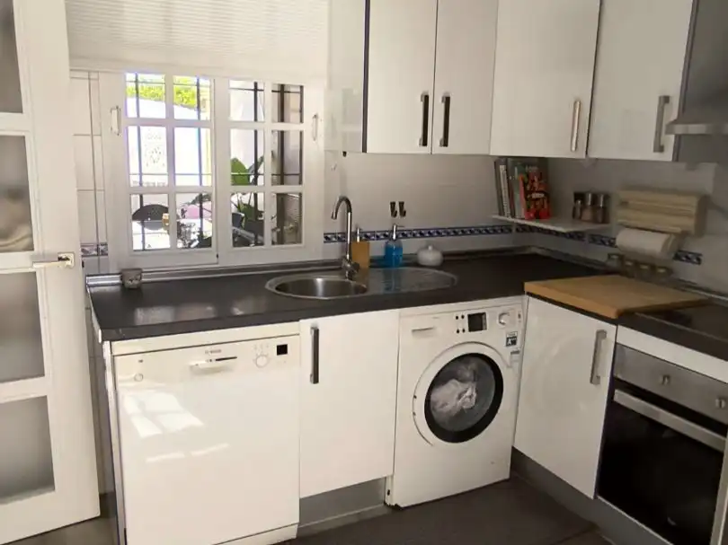 Cocina de Casa adosada en venta en Chiclana de la Frontera con Aire acondicionado, Calefacción y Parquet
