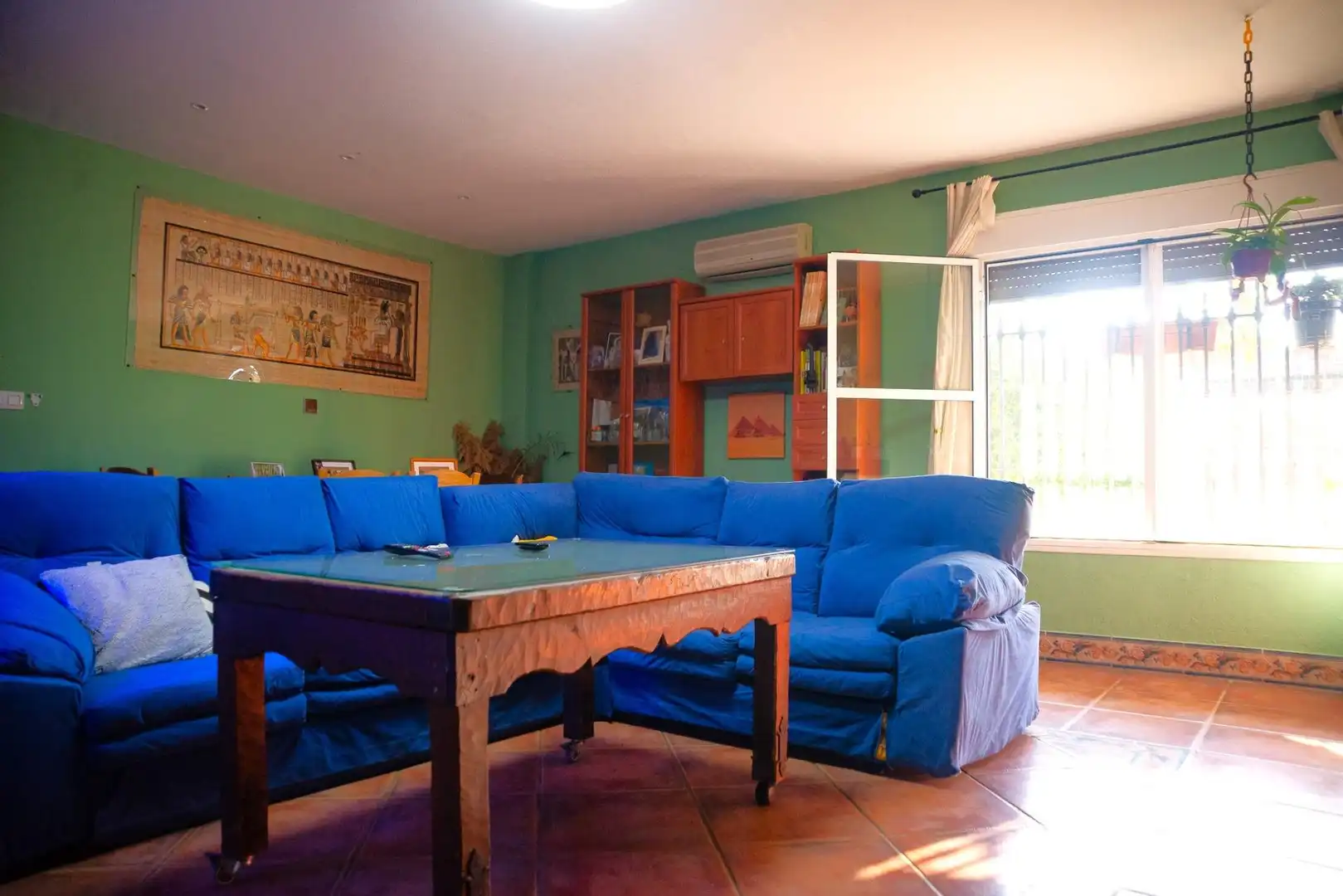 Sala de estar de Casa o chalet en venta en Pilas con Jardín privado y Piscina