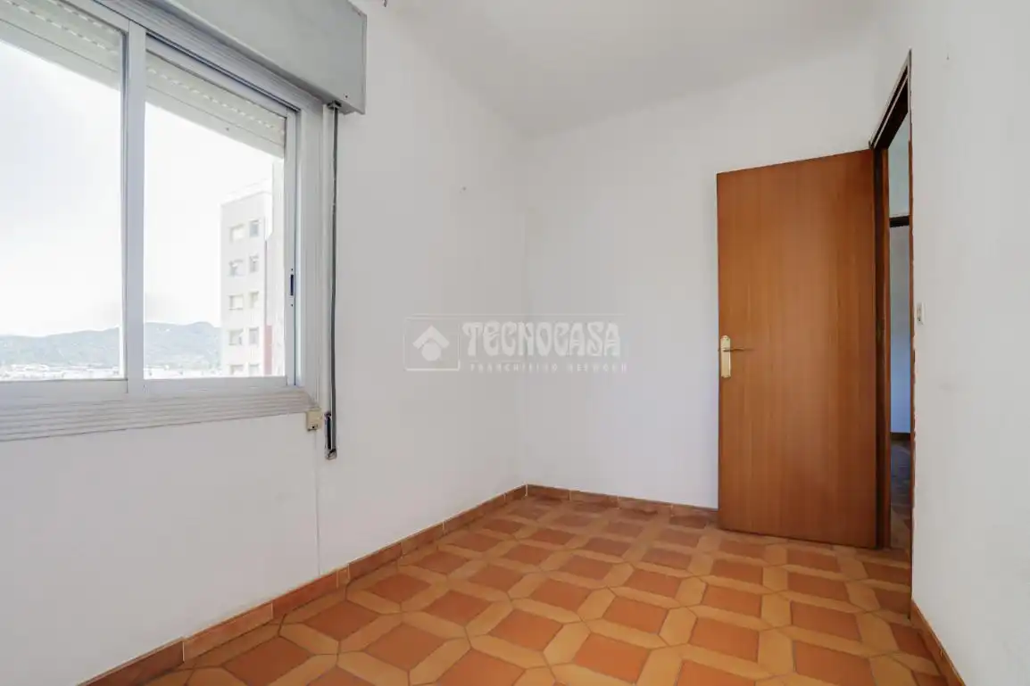 Habitación de Piso en venta en Sant Vicenç Dels Horts con Aire acondicionado y Alarma