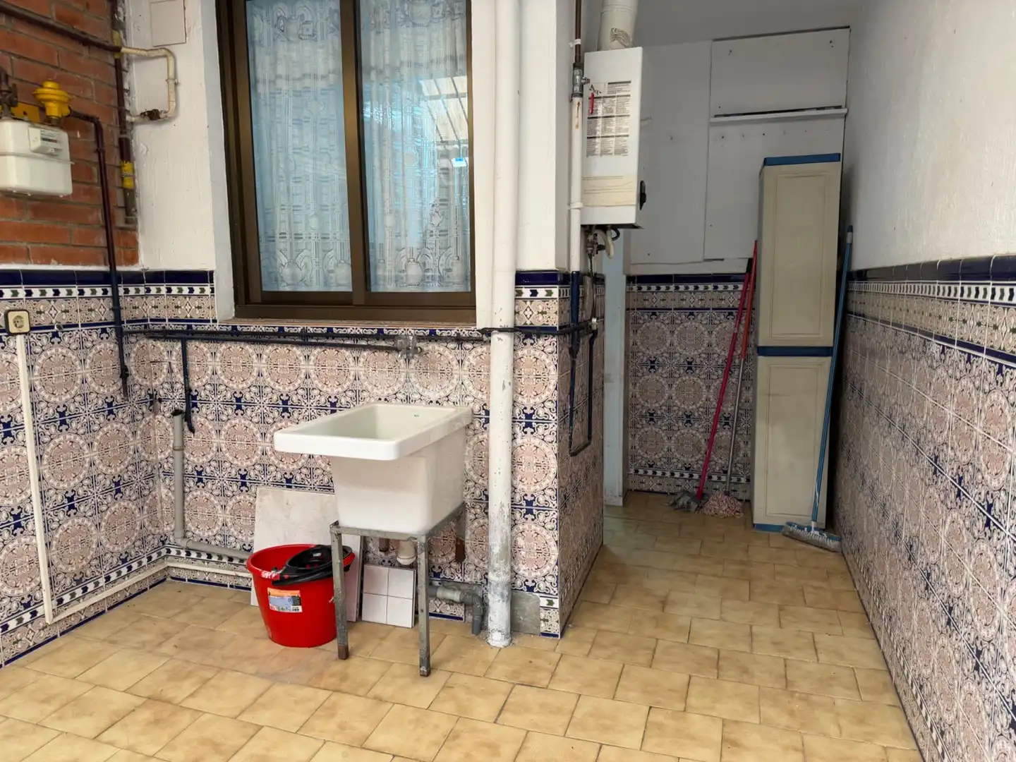 Kitchen of Ground floor for sale in Cerdanyola