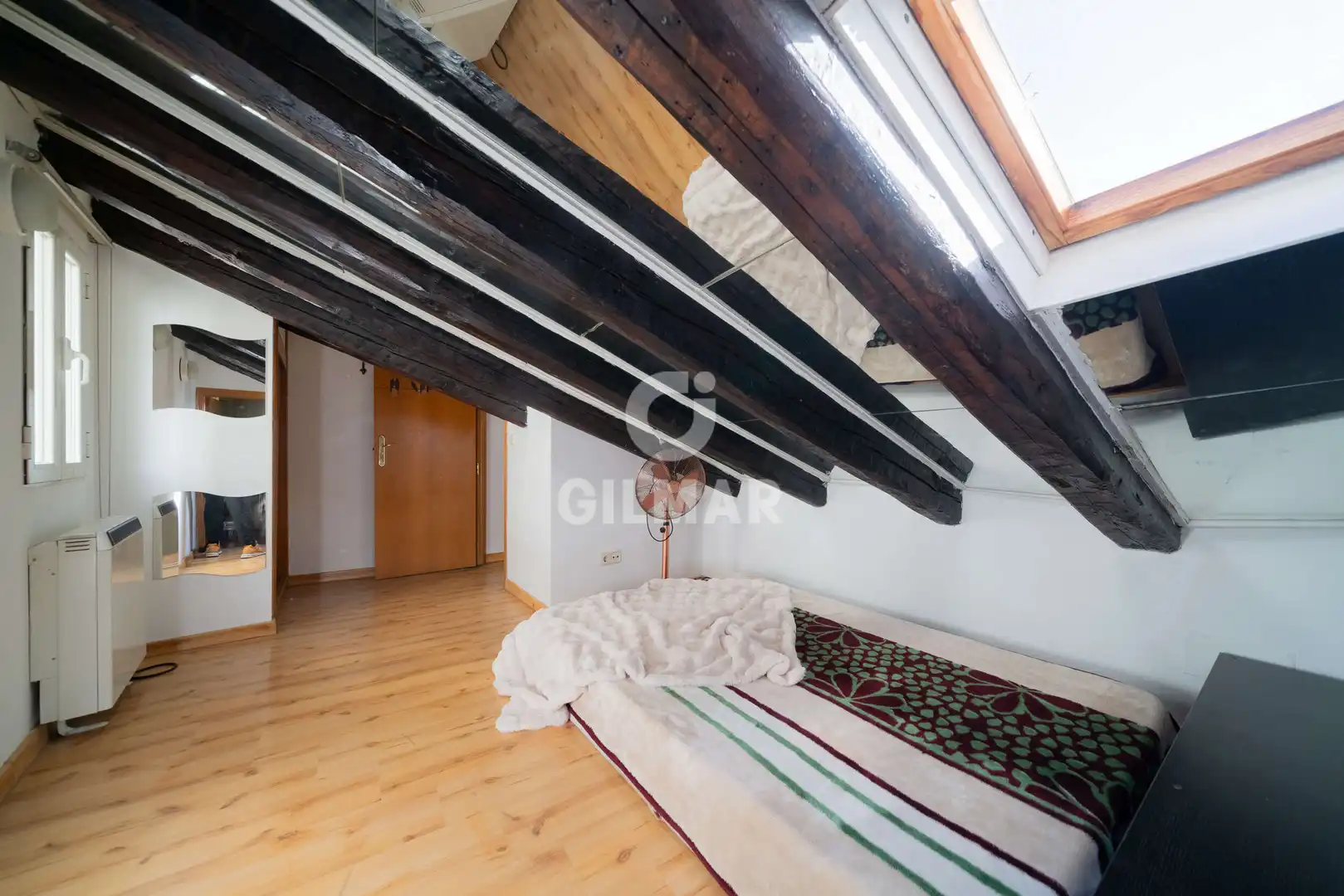 Habitación de Piso en venta en Madrid con Calefacción