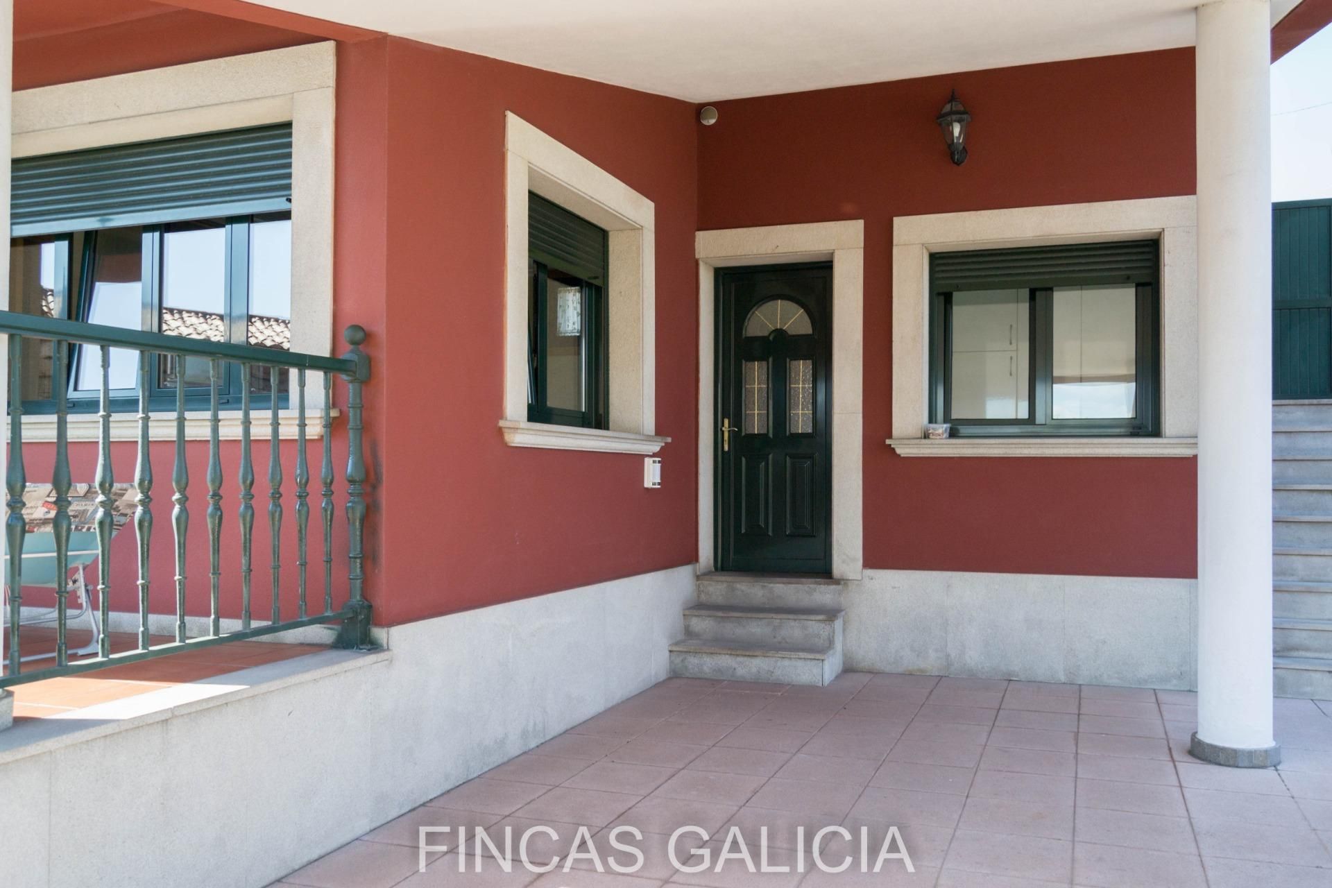 Casa o xalet en venda en A Coruña Capital  amb Calefacció, Jardí privat i Traster