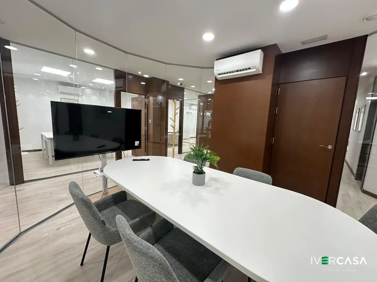 Büro zur Miete in Granada mit Klimaanlage und Heizung