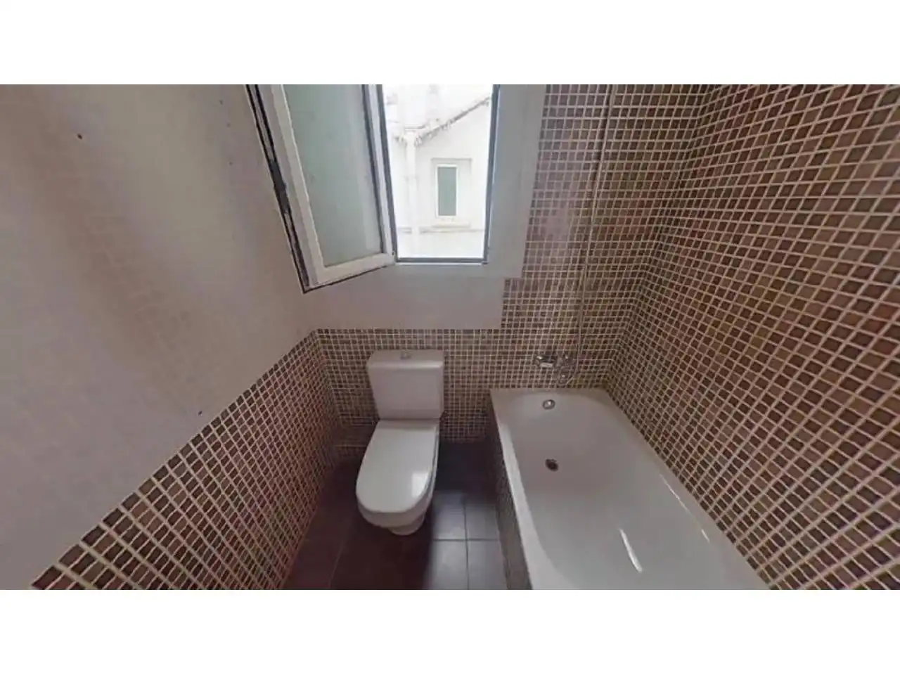 Baño de Piso en venta en Martorell con Balcón