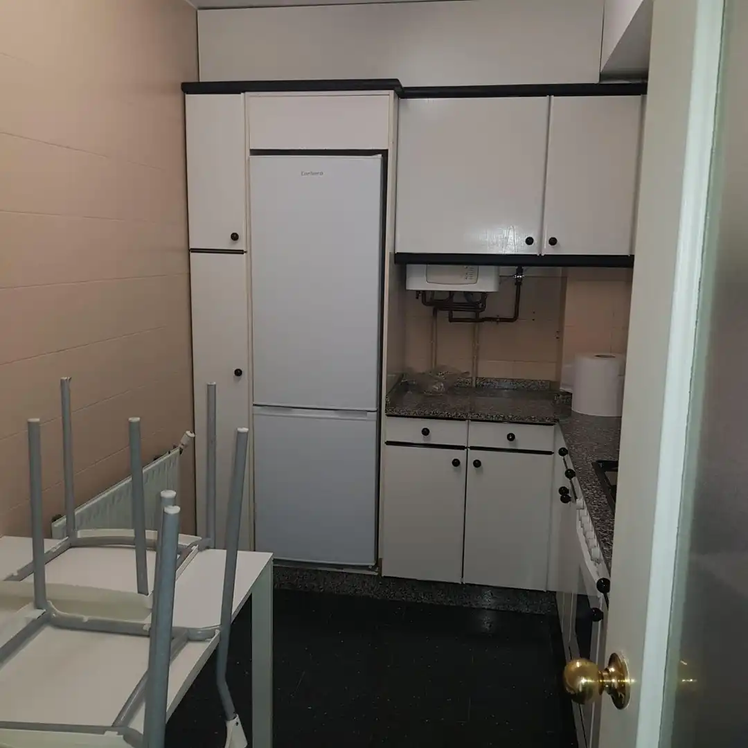 Cocina de Piso en venta en Santiago de Compostela  con Calefacción, Terraza y Trastero