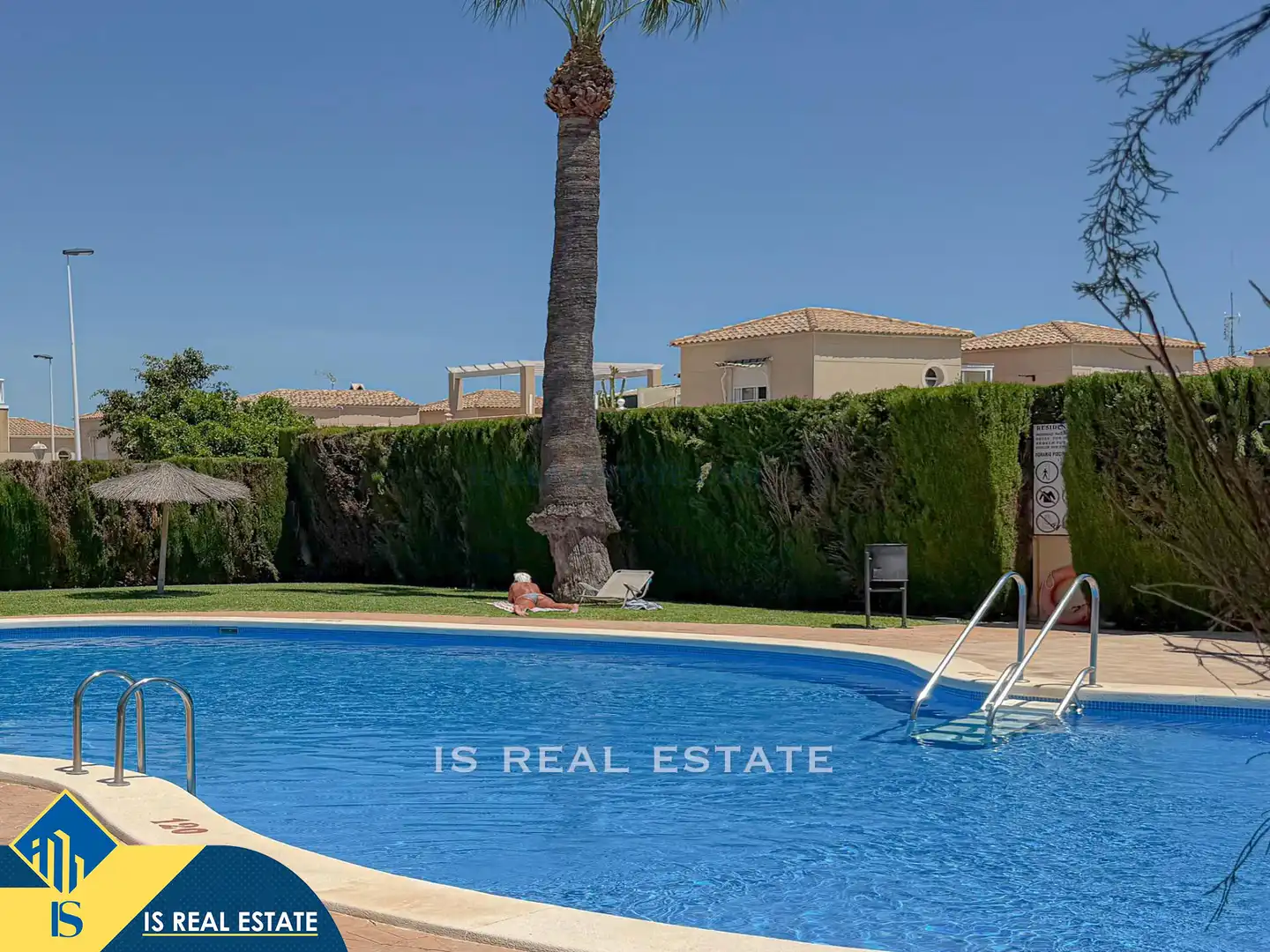 Bungalow con piscina in vendita a Centro, imagen 2